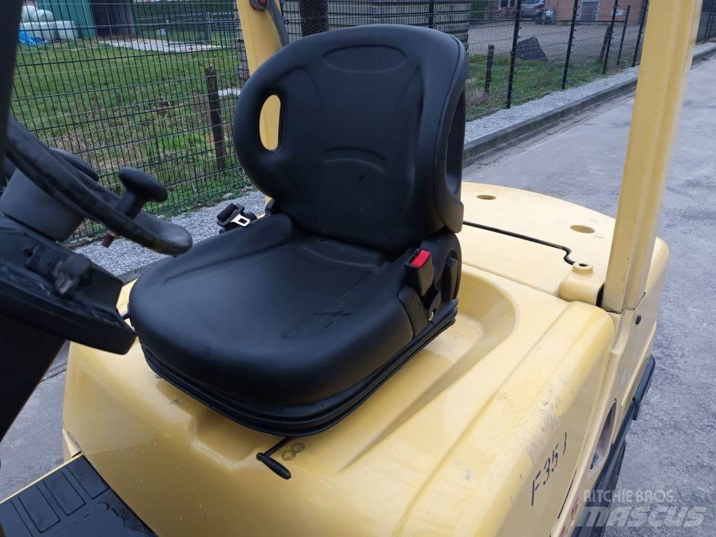Hyster H2.5FT Дизельні навантажувачі