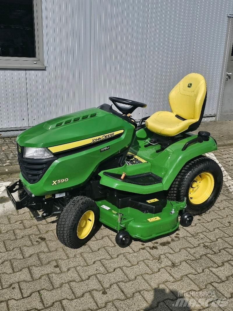 John Deere X590 Косилки