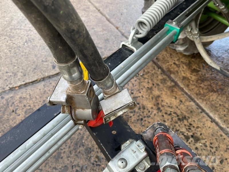 Conow BTW 24 Тюкові прес-підбирачі