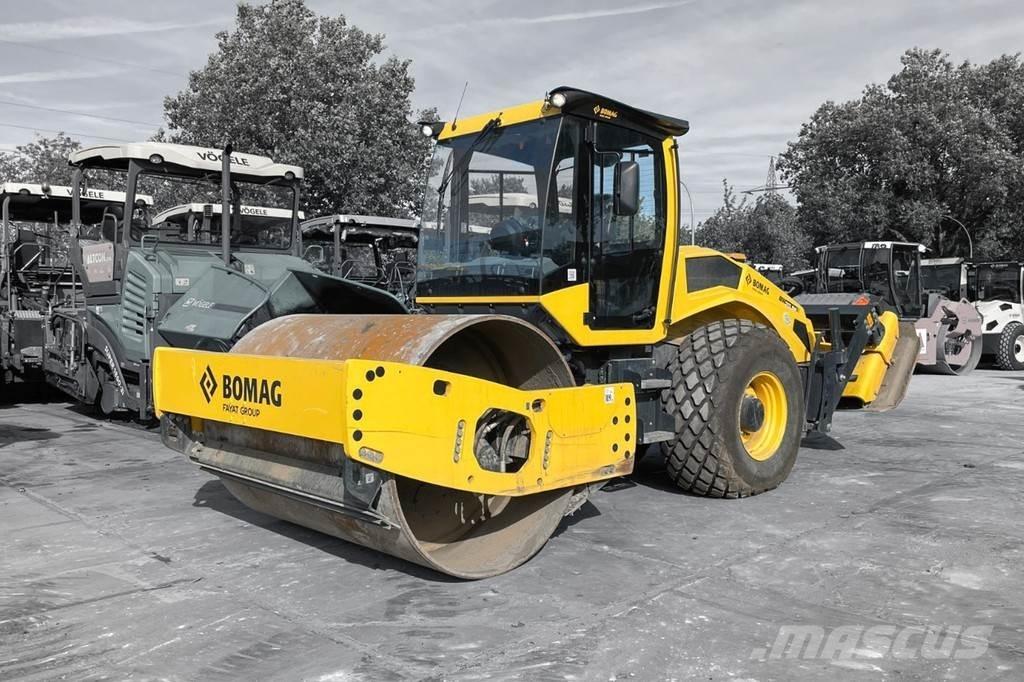 Bomag BW 213 D-5 Грунтові котки