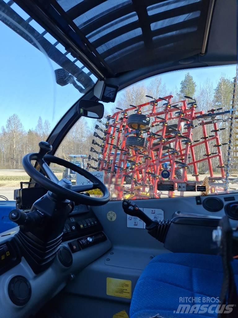 New Holland LM 5060 Телескопічний навантажувач