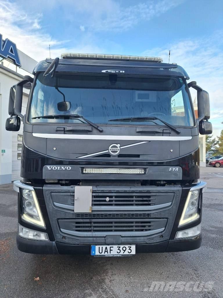 Volvo FM  6x2 Автокрани