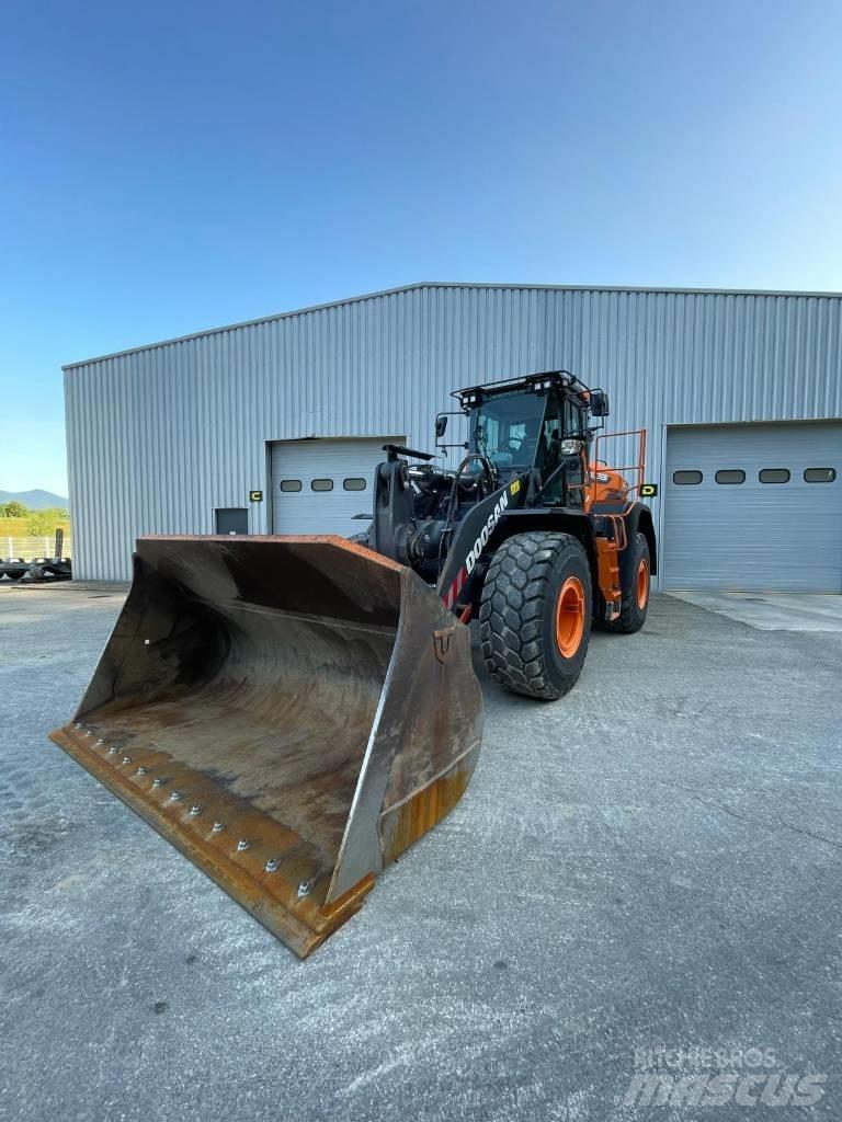 Doosan DL 320-7 Фронтальні навантажувачі