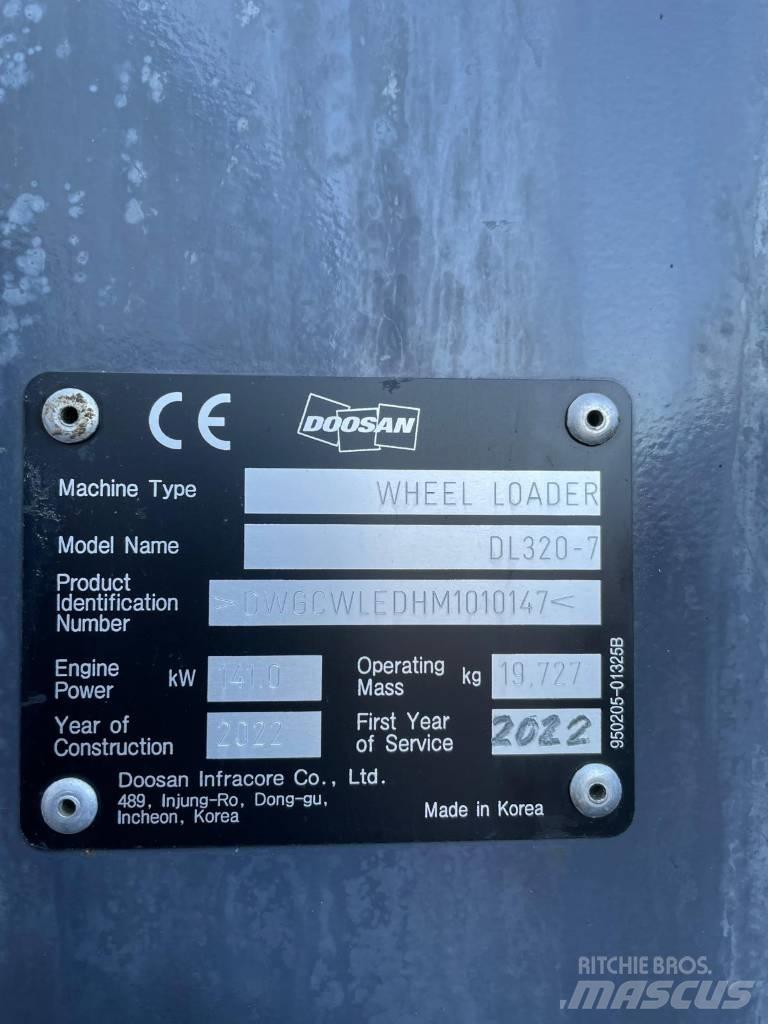 Doosan DL 320-7 Фронтальні навантажувачі