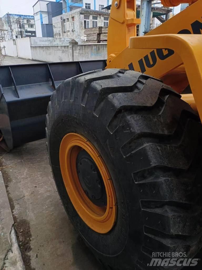 Lonking 856 Фронтальні навантажувачі