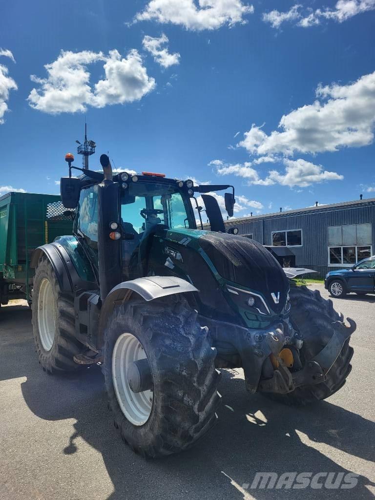 Valtra T 234 Direct Трактори