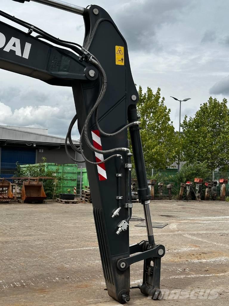 Hyundai HX 235 ALCR Гусеничні екскаватори