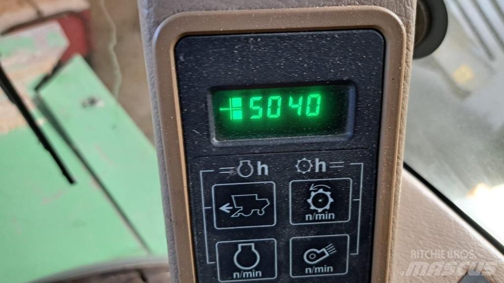 John Deere 2058 Зернозбиральні комбайни