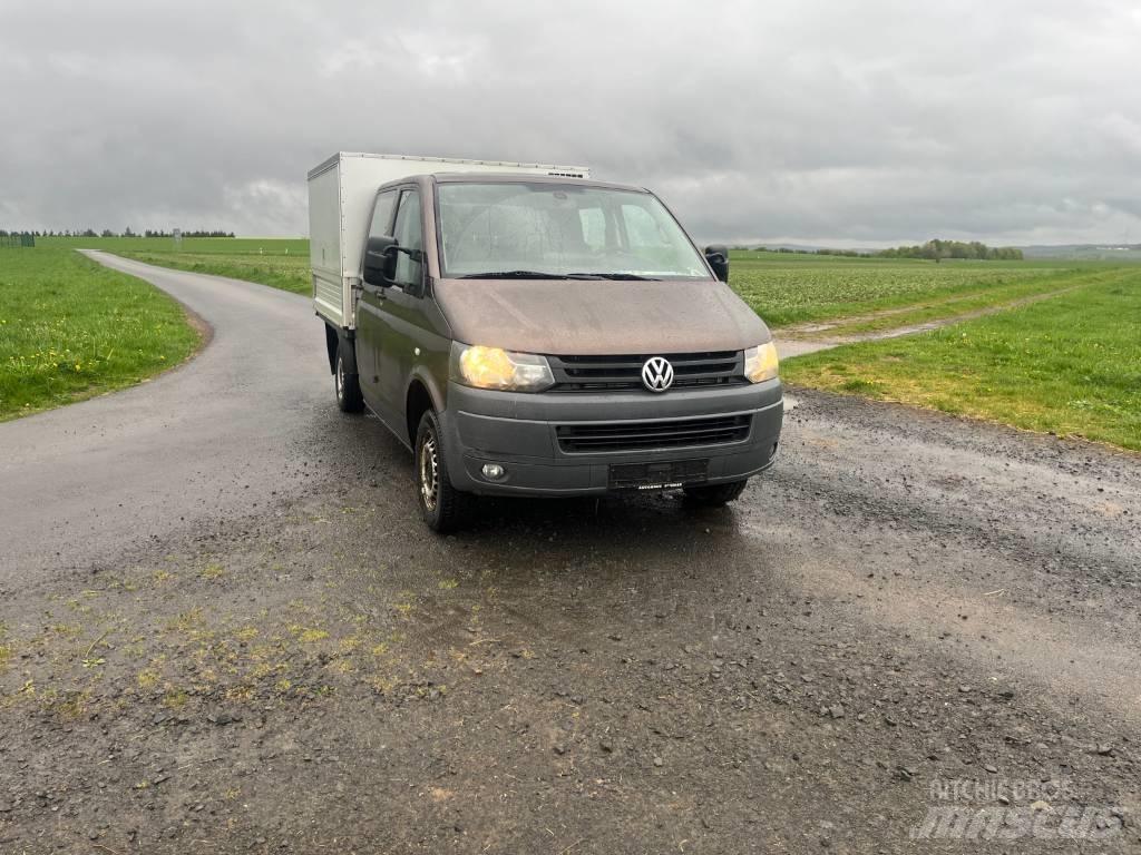 Volkswagen T5 Фургони