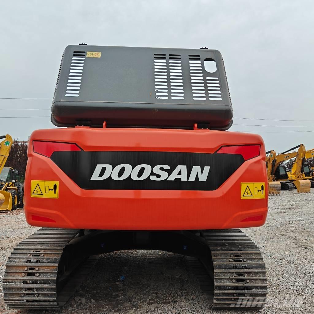 Doosan DX 225 LCA Гусеничні екскаватори