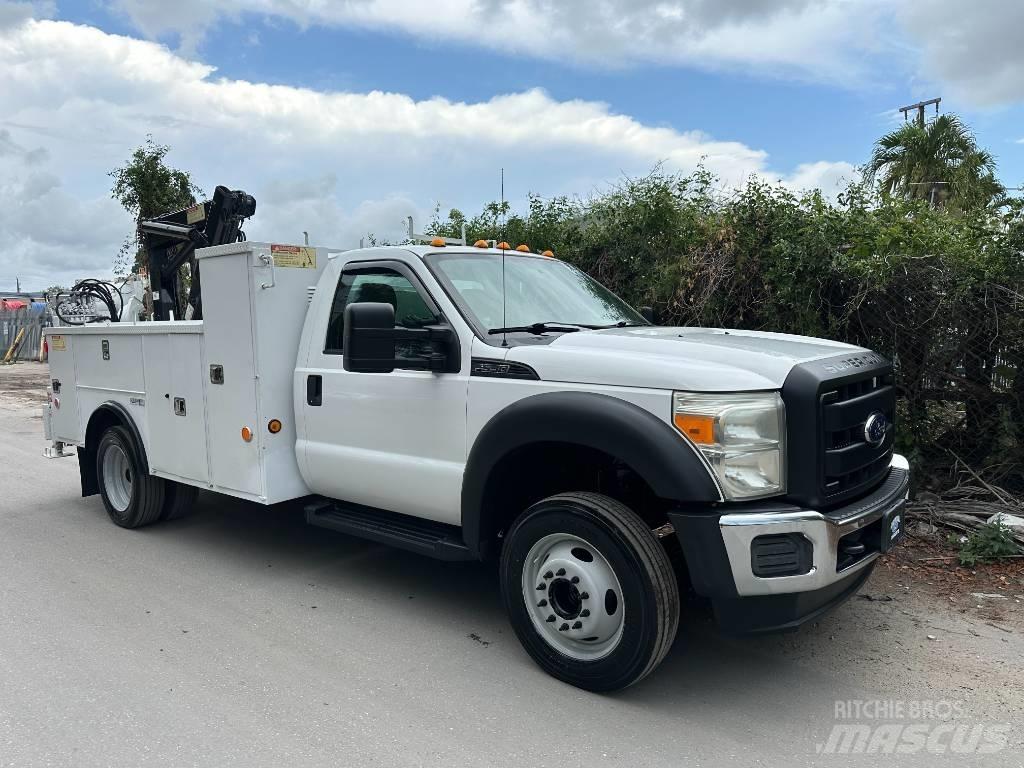 Ford F 550 Пікапи / Бічне розвантаження