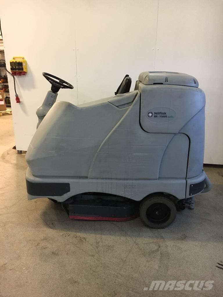Nilfisk BR 1100 Комбіновані скруббери