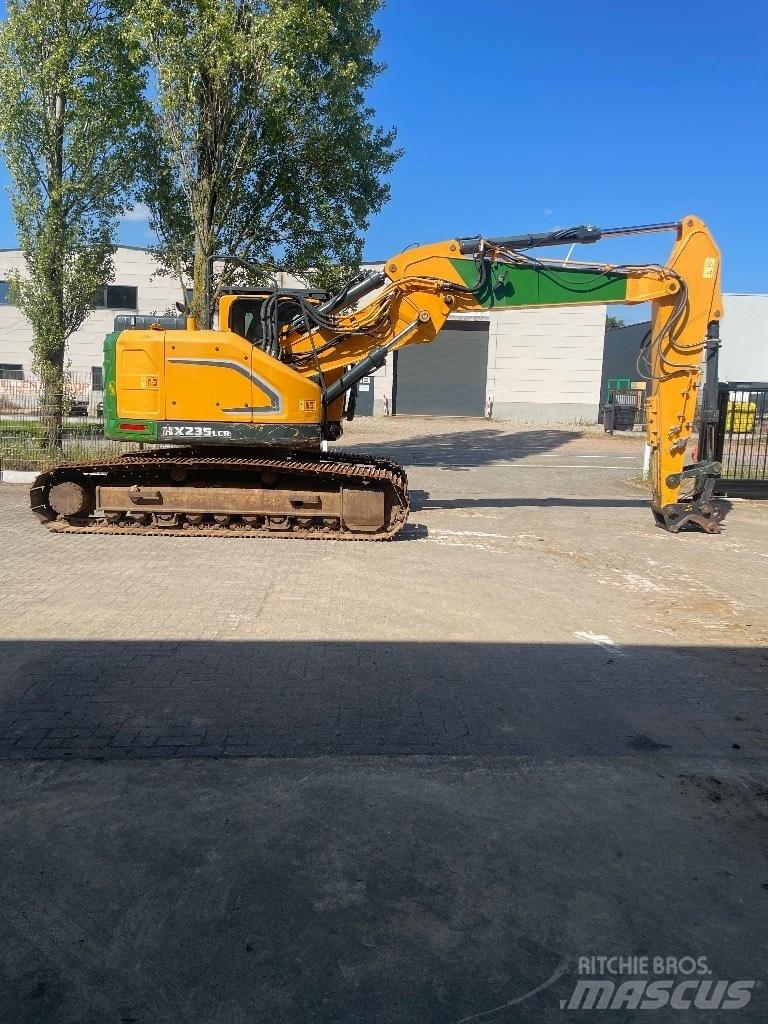 Hyundai hx235 Гусеничні екскаватори
