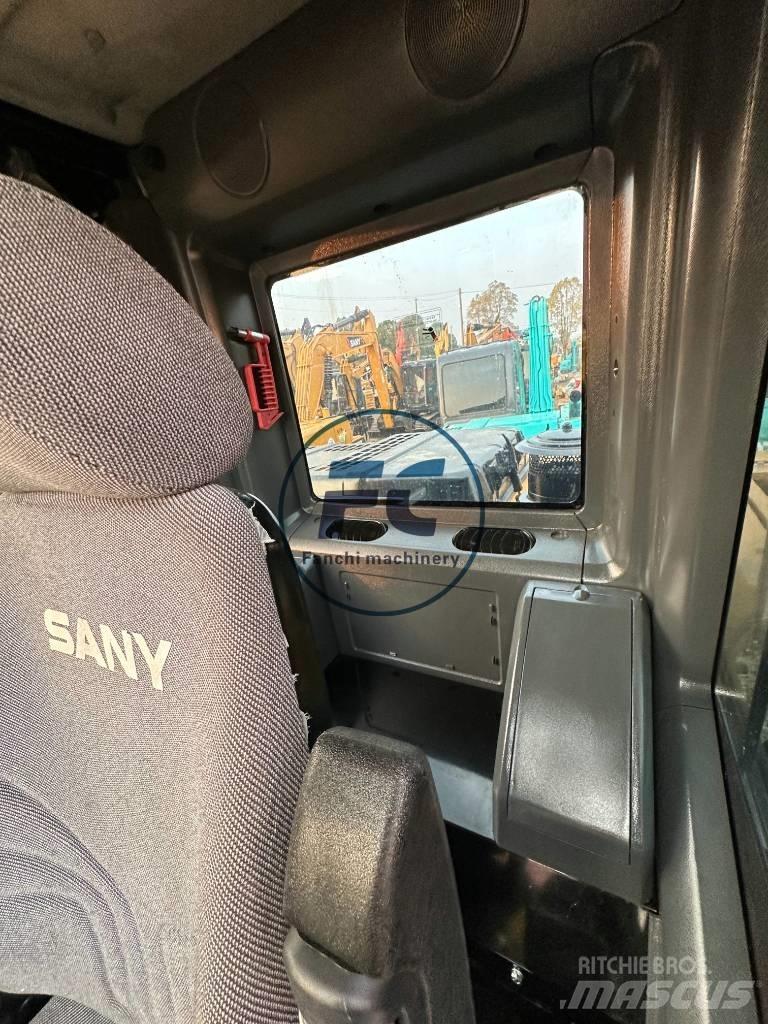 Sany SY 135 Гусеничні екскаватори