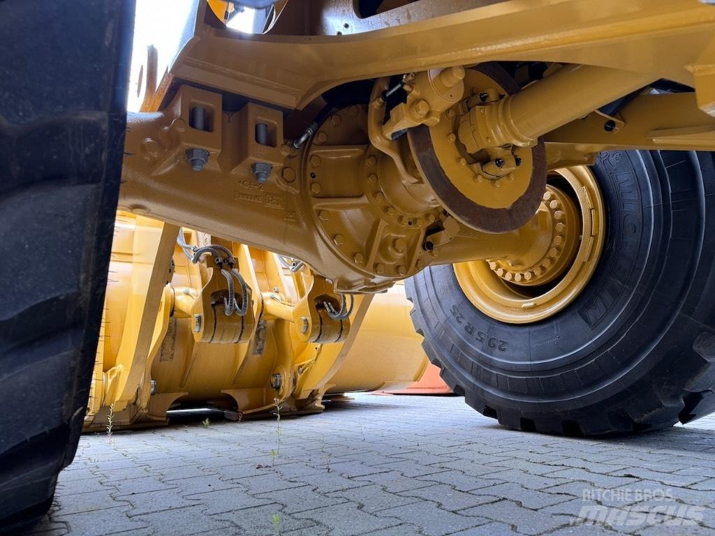 CAT 980 XE Фронтальні навантажувачі