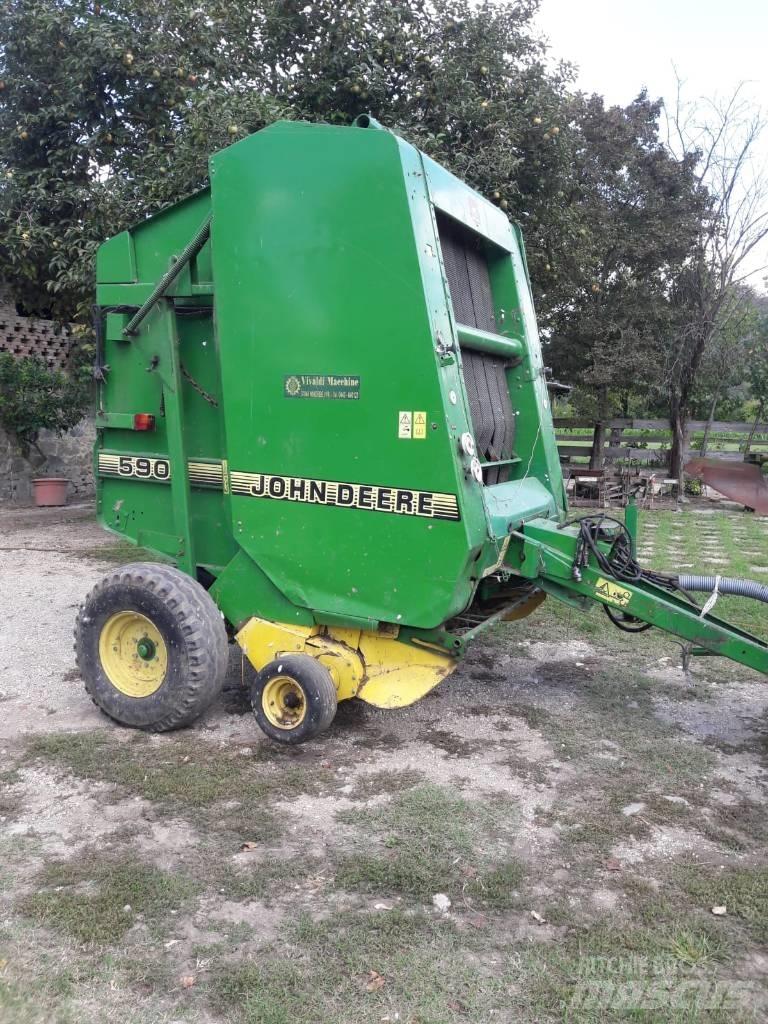 John Deere 590 Рулонні прес-підбирачі