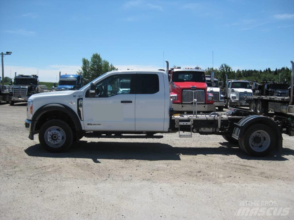 Ford F 550 Тягачі