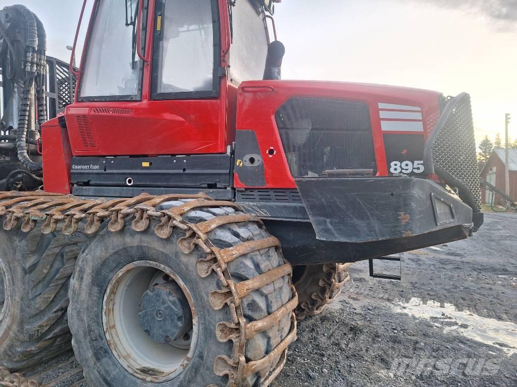 Komatsu 895 Форвардери