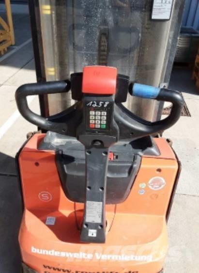 Toyota BT SWE 120L Ручні штабелери