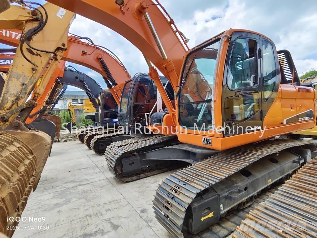 Doosan 225-7 Гусеничні екскаватори