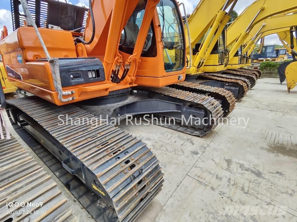 Doosan 225-7 Гусеничні екскаватори