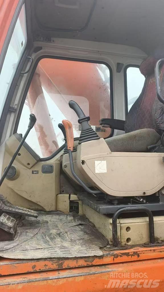 Doosan DH 225 LC-7 Гусеничні екскаватори