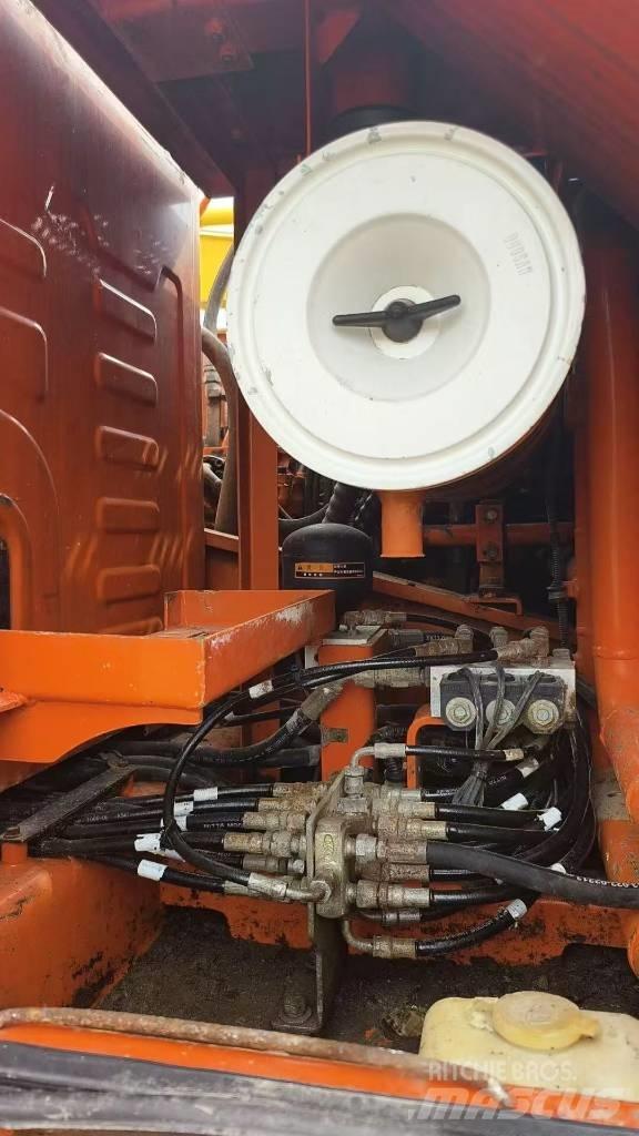 Doosan DH 225 LC-7 Гусеничні екскаватори
