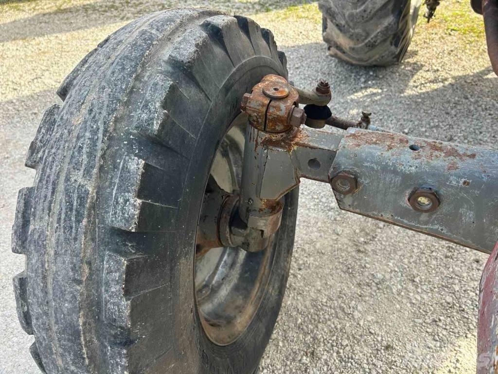 Massey Ferguson 165 Трактори