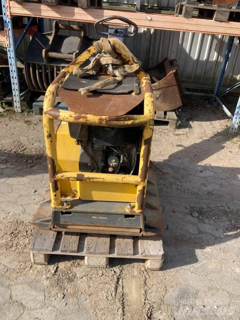 Atlas Copco LG 500 Віброплити та вібротрамбовки
