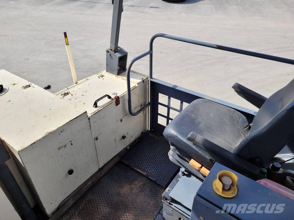 ABG Titan 326 Асфальтовкладачі