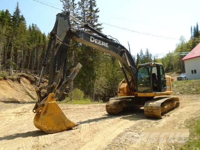 John Deere 225 DLC Гусеничні екскаватори