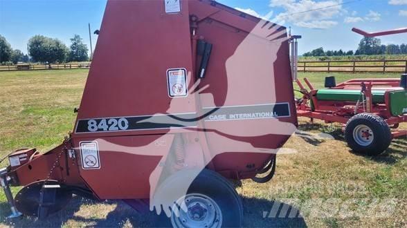 Case IH 8420 Рулонні прес-підбирачі