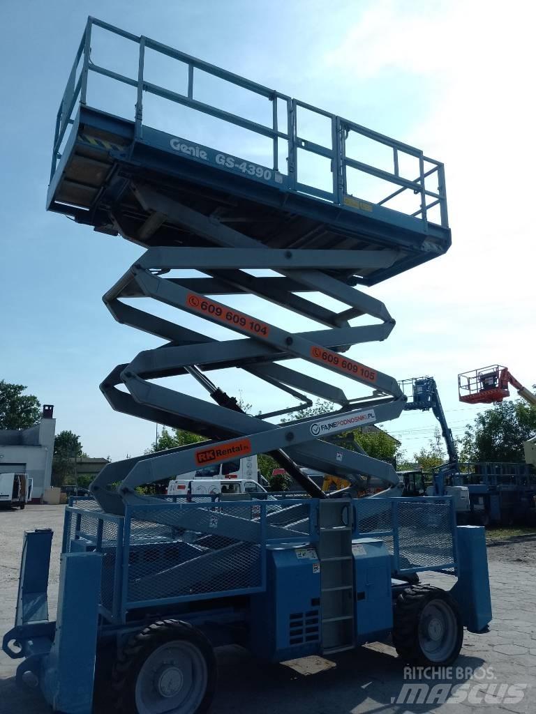 Genie 4390 Підйомники-ножиці