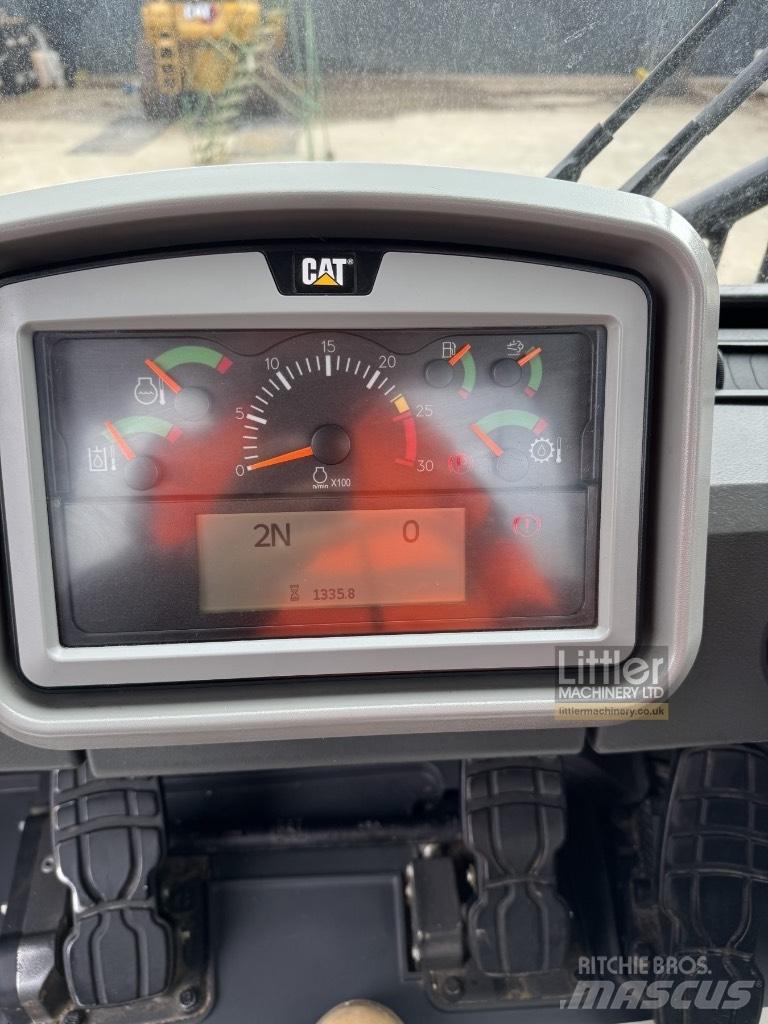 CAT 826 Сміттєві преси