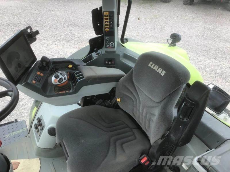 CLAAS AXION 830 Трактори