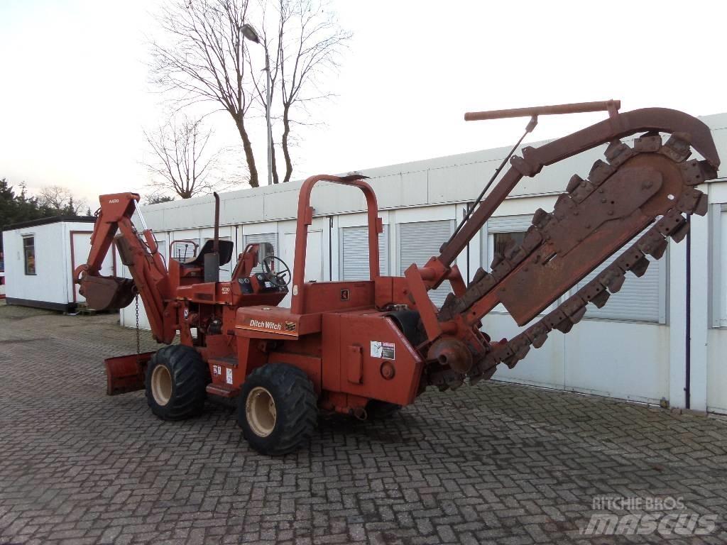 Ditch Witch 4010 DD Канавокопачі