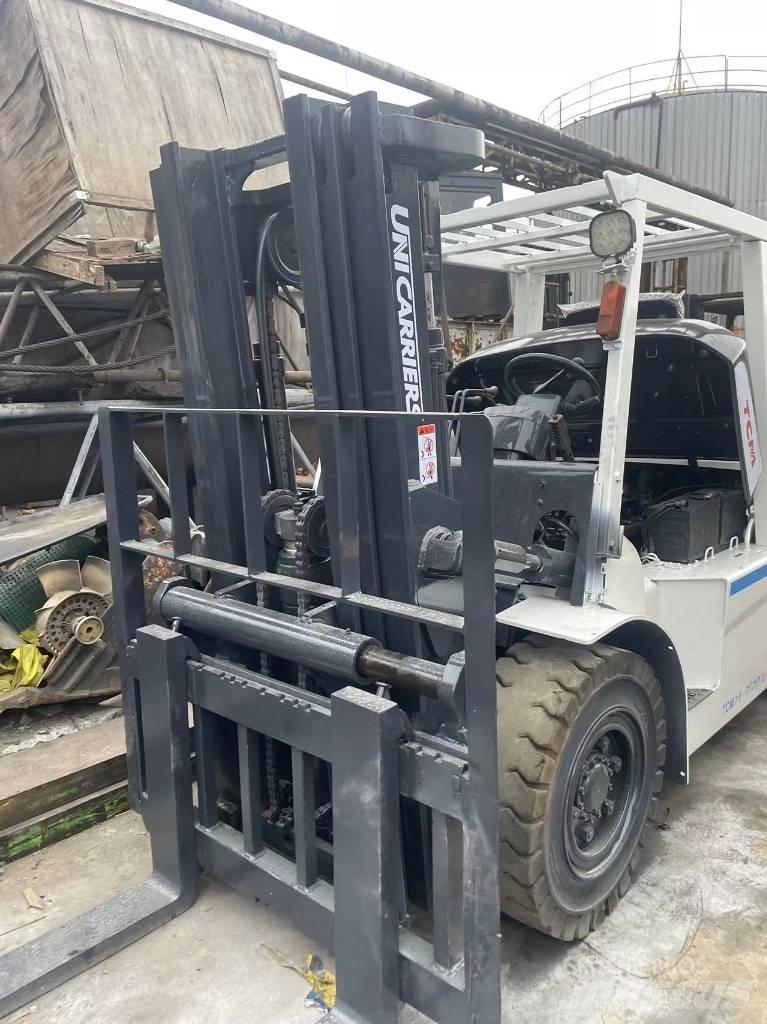 TCM 5 TON Дизельні навантажувачі