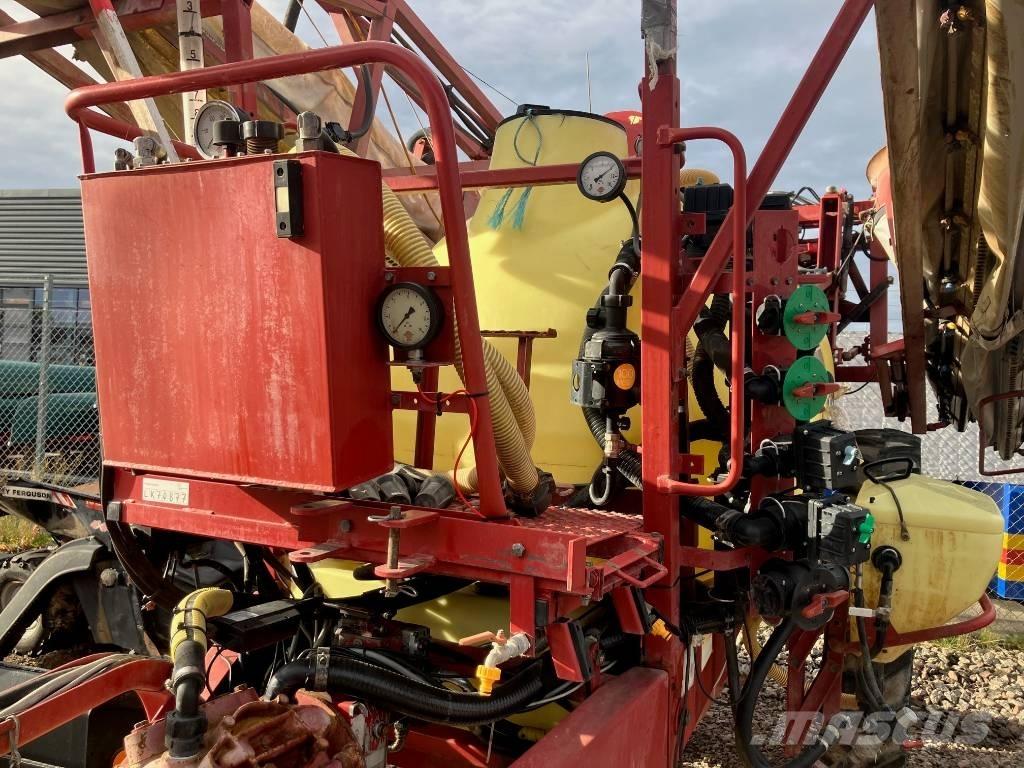 Hardi Commander Twin Причіпні обприскувачі