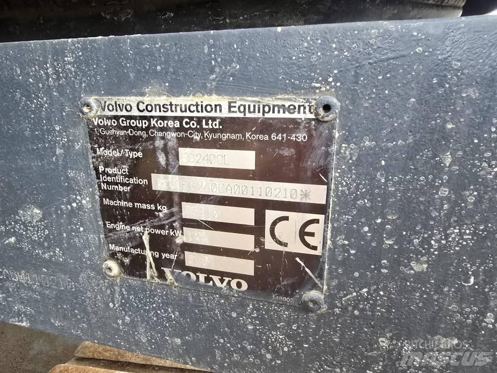 Volvo EC 240 C Гусеничні екскаватори