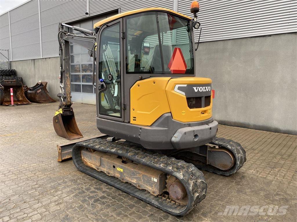 Volvo ECR50 Колісні екскаватори