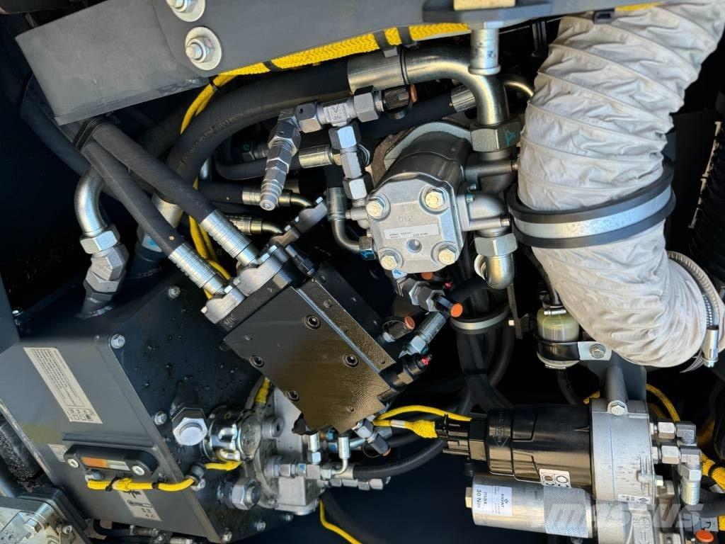 Bomag BF 300 C-2 Асфальтовкладачі