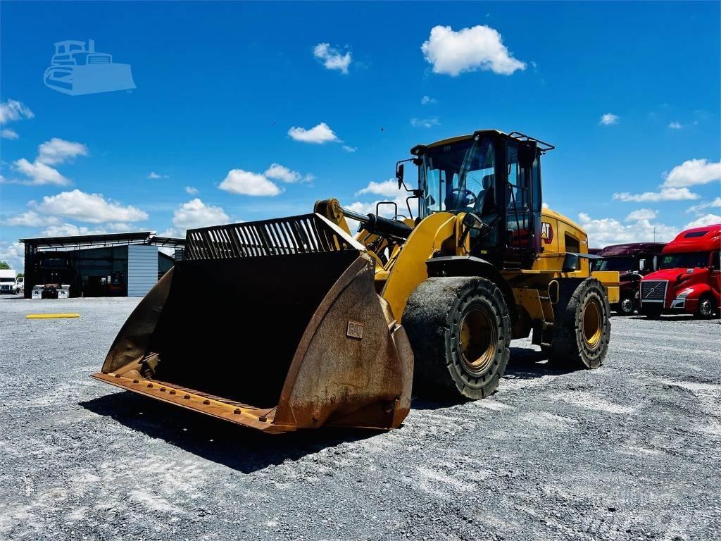 CAT 938 M Фронтальні навантажувачі