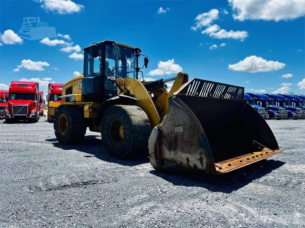 CAT 938 M Фронтальні навантажувачі