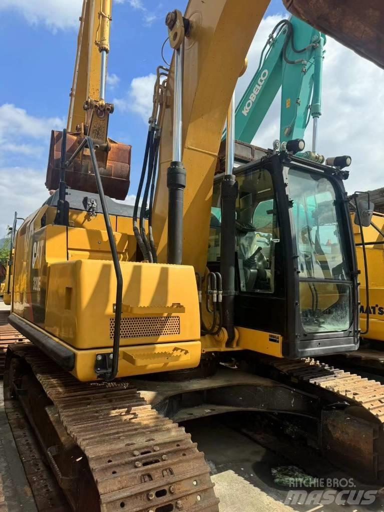 CAT 320 E Середні екскаватори 7т. - 12т.