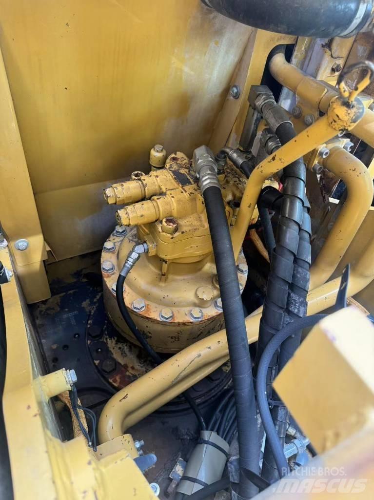 CAT 320 E Середні екскаватори 7т. - 12т.
