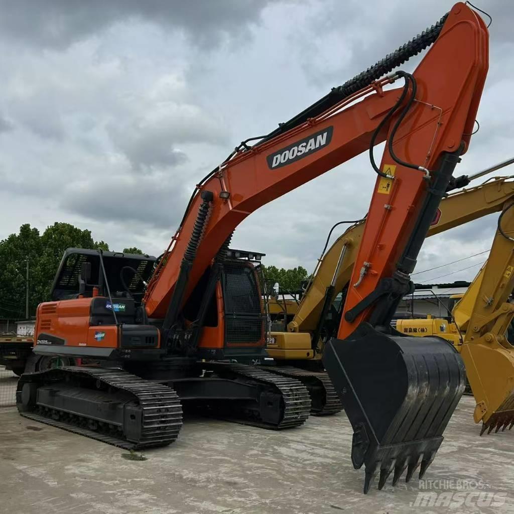 Doosan 225LC-9 Гусеничні екскаватори