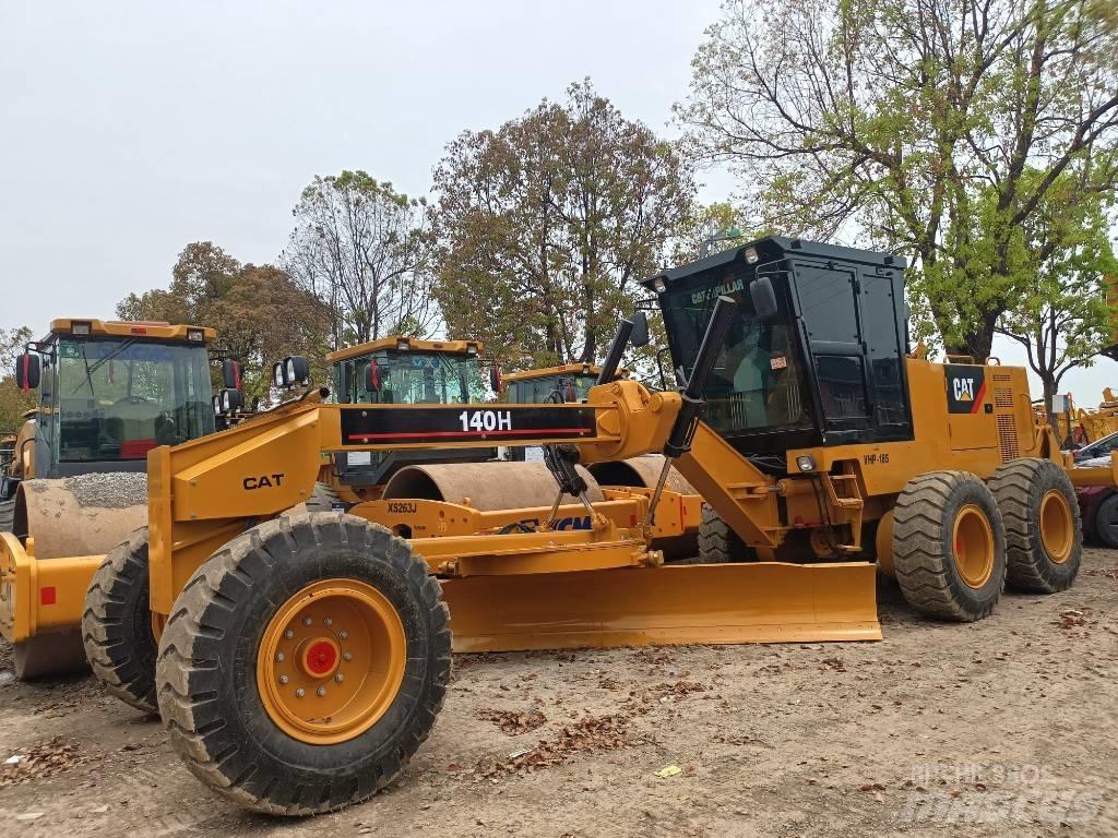 CAT 140 Гусеничні екскаватори