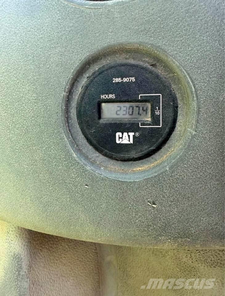 CAT 420 D IT Екскаватори-навантажувачі