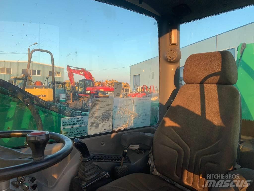 Minelli CM210 Колісні екскаватори