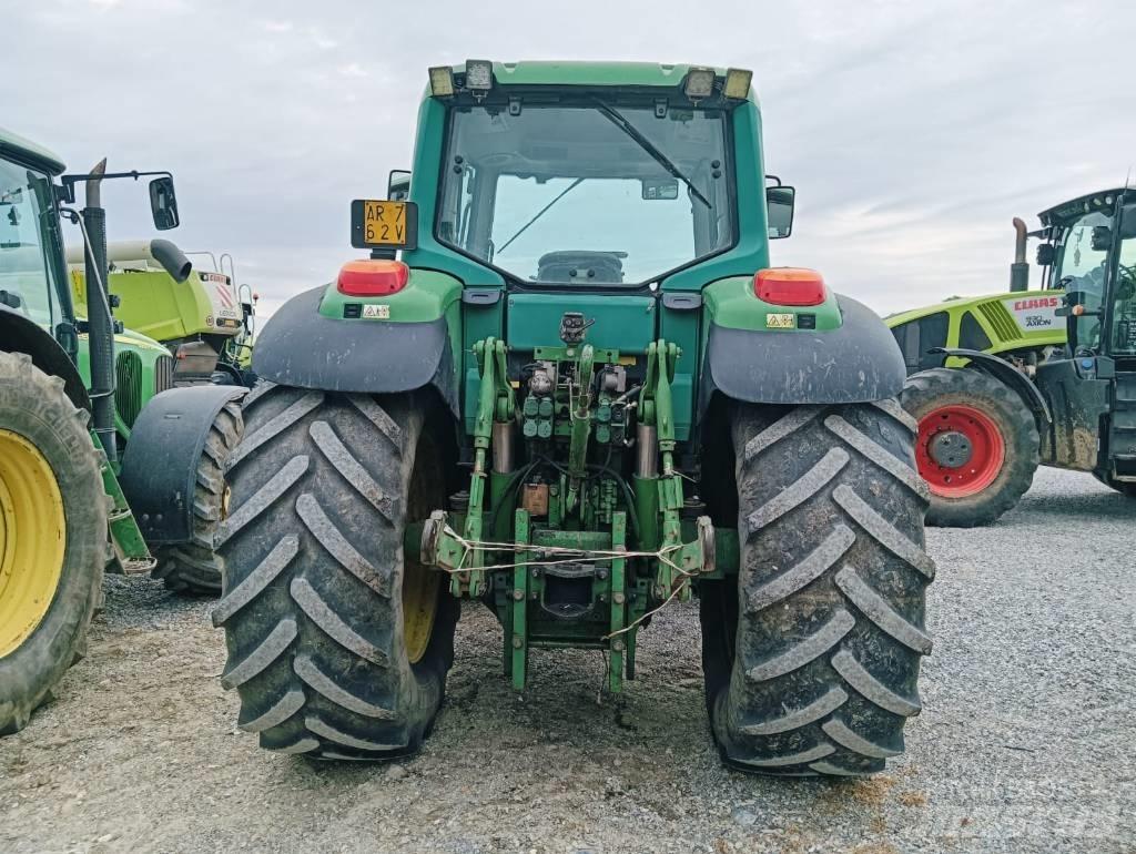 John Deere 6820 Трактори